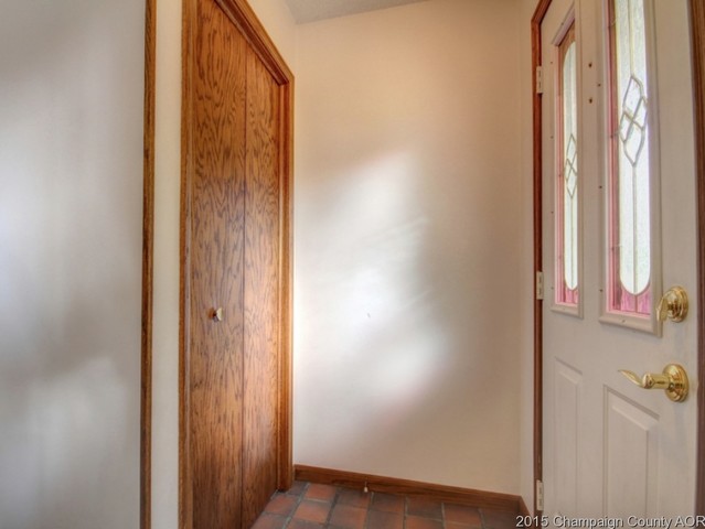 16 Dunlap Woods, Sidney, IL 61877 photo 3