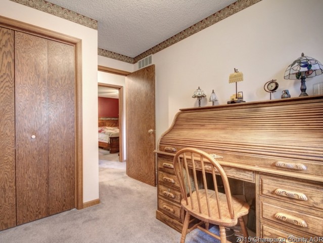16 Dunlap Woods, Sidney, IL 61877 photo 15