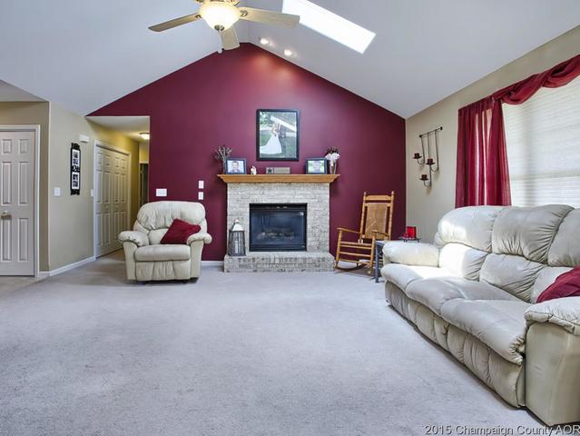 113 Iroquois Trl, Loda, IL 60948 photo 4
