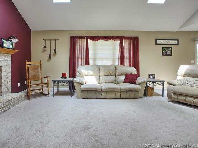 113 Iroquois Trl, Loda, IL 60948 photo 5