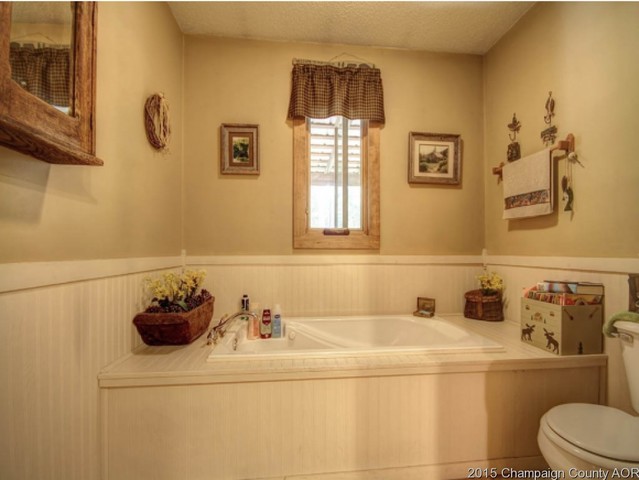 8128 E 2600 North Rd, Collison, IL 61831 photo 17