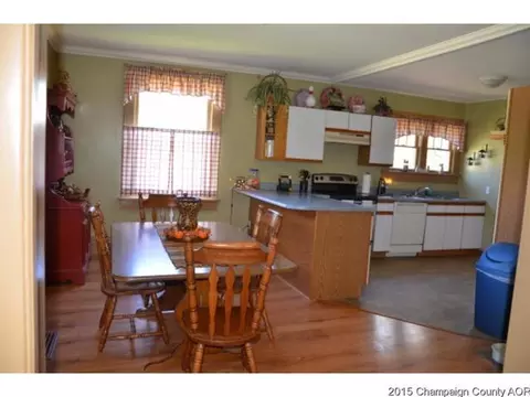209 E Logan, Arthur, IL 61911 photo 5
