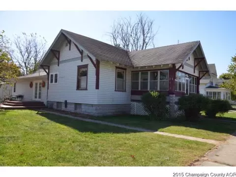 209 E Logan, Arthur, IL 61911 photo 2