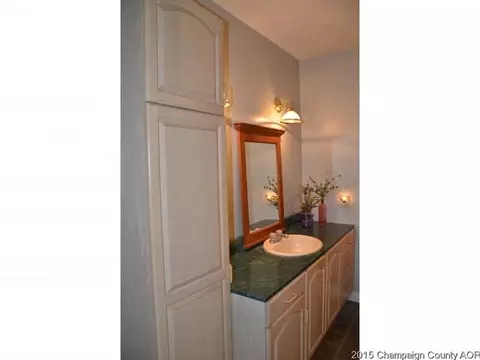 209 E Logan, Arthur, IL 61911 photo 12