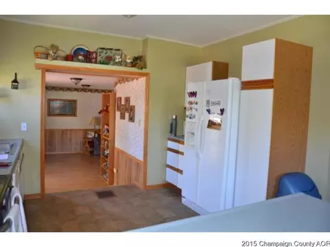 209 E Logan, Arthur, IL 61911 photo 7