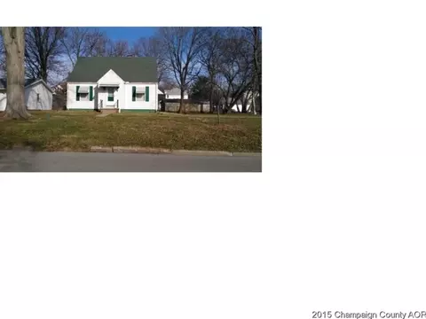 425 E Patton St, Paxton, IL 60957 photo 1