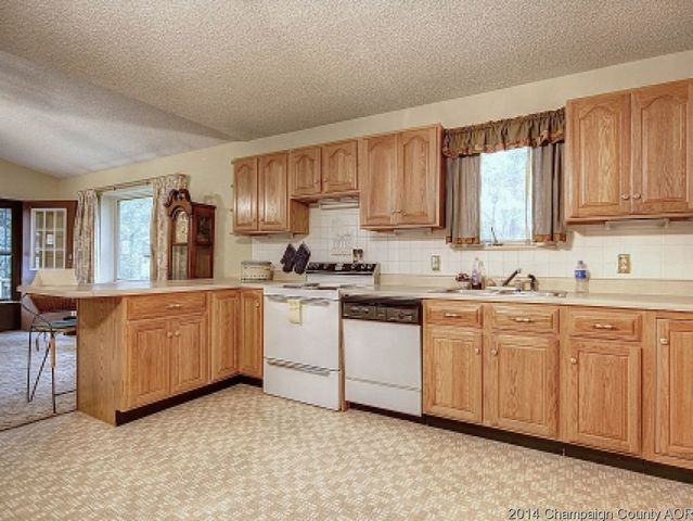 17185 Parnell Rd, Dewitt, IL 61735 photo 6