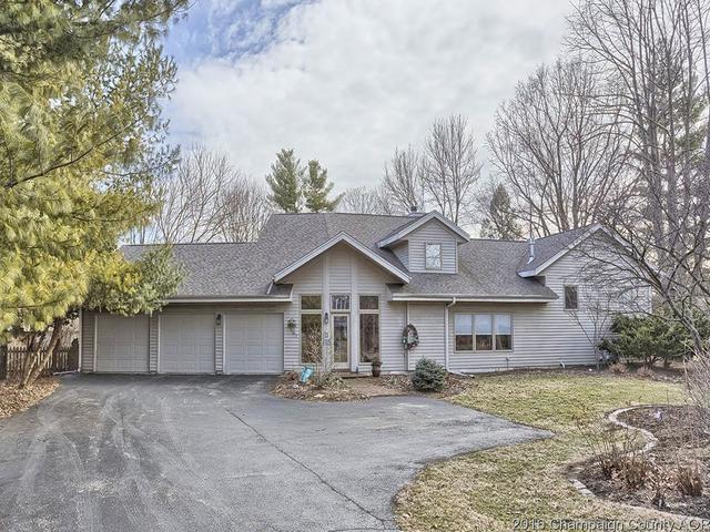 44 Greencroft Dr, Champaign, IL 61821 photo 1