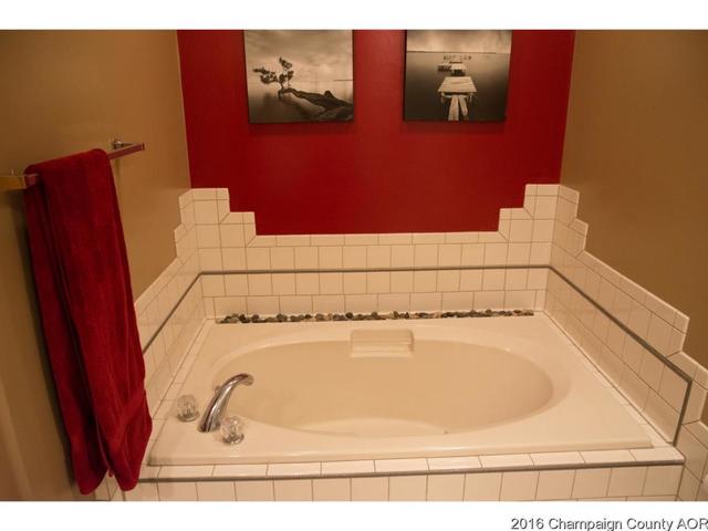 511 E Grove Ave, Rantoul, IL 61866 photo 12