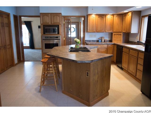 511 E Grove Ave, Rantoul, IL 61866 photo 9