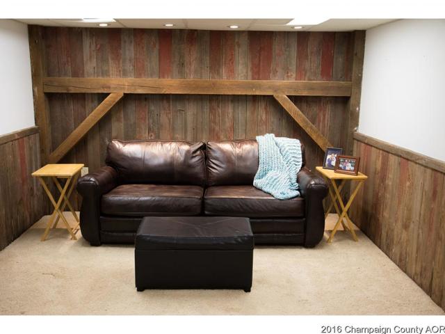 511 E Grove Ave, Rantoul, IL 61866 photo 8
