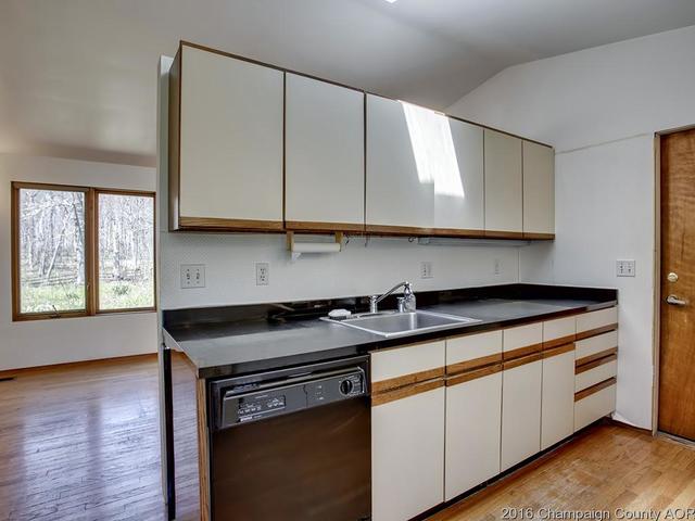 1054 Cr 2125 E, Sidney, IL 61877 photo 16