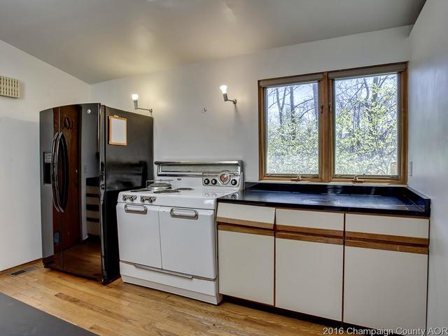 1054 Cr 2125 E, Sidney, IL 61877 photo 14