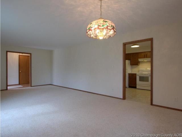 2317 Hackberry Ct, Champaign, IL 61821 photo 3