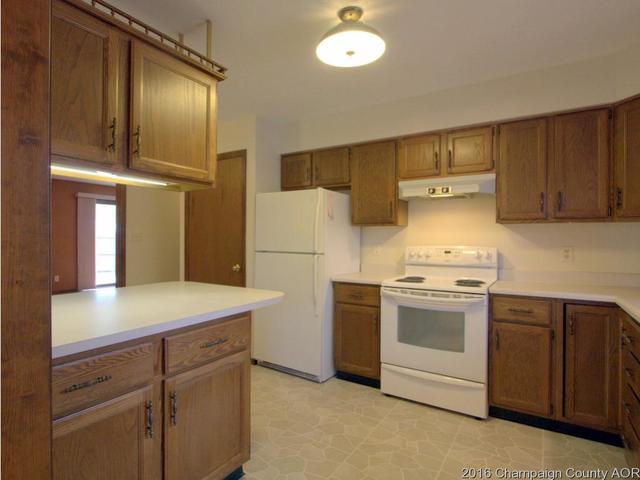 2317 Hackberry Ct, Champaign, IL 61821 photo 4