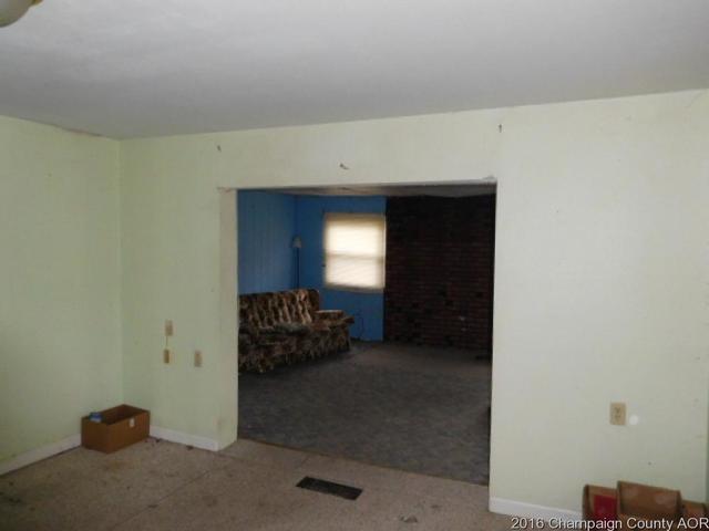 380 W William St, Bement, IL 61813 photo 6