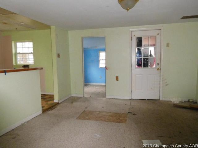 380 W William St, Bement, IL 61813 photo 2