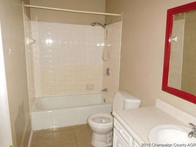 2307 Tamarack Dr, Champaign, IL 61821 photo 7