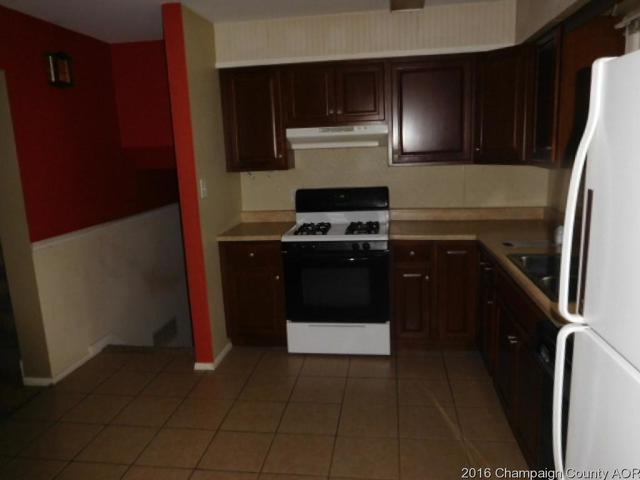 2307 Tamarack Dr, Champaign, IL 61821 photo 6