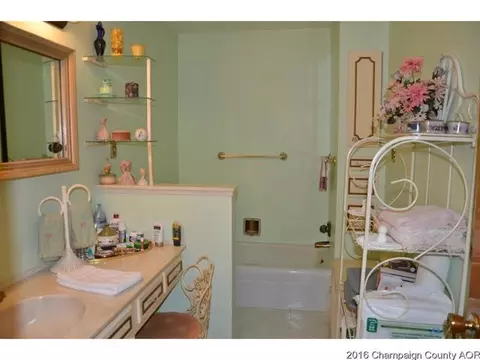 310 S Walnut, Arthur, IL 61911 photo 8