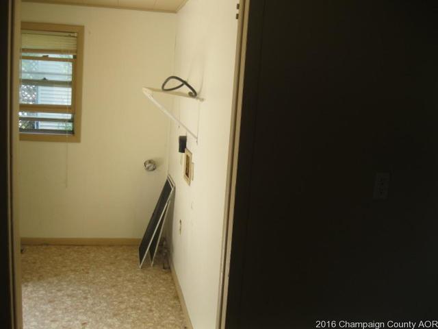 365 E Bowyer St, Bement, IL 61813 photo 6