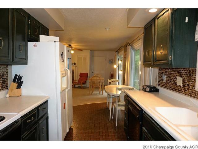 2106 Robert Dr, Champaign, IL 61821 photo 15