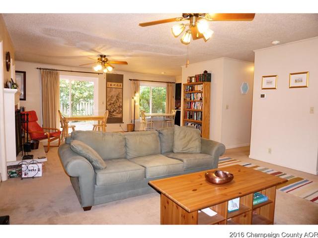 2106 Robert Dr, Champaign, IL 61821 photo 12
