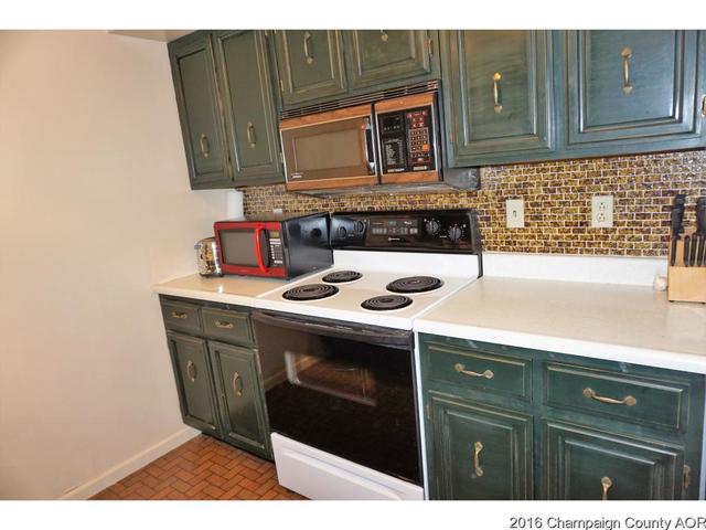 2106 Robert Dr, Champaign, IL 61821 photo 16