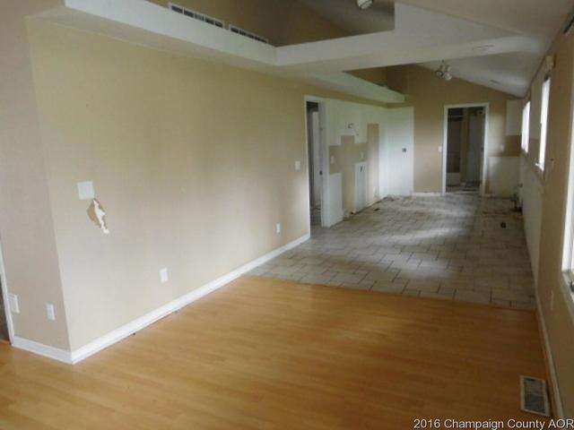 1212 Windsor Rd, Champaign, IL 61821 photo 3