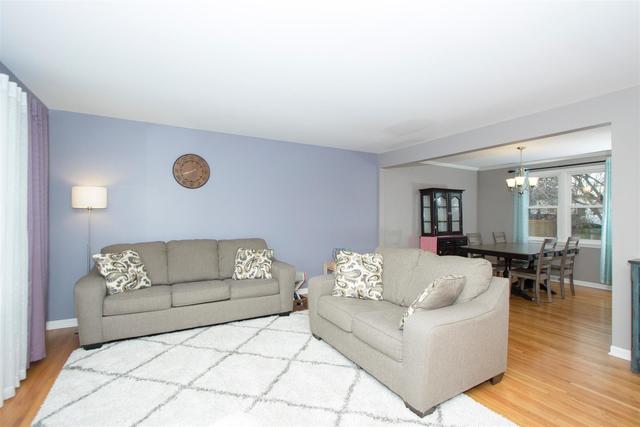 642 Juniper Ln, Bartlett, IL 60103 photo 2