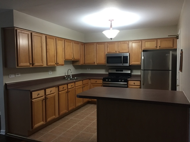 8924 Kenneth Dr #2E, Des Plaines, IL 60016 photo 3