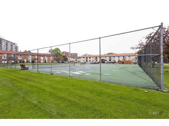 8924 Kenneth Dr #2E, Des Plaines, IL 60016 photo 16