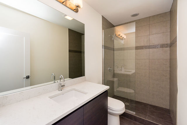 4626 S Champlain Ave, Chicago, IL 60653 photo 22