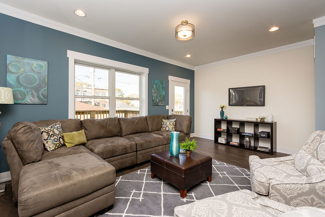 4626 S Champlain Ave, Chicago, IL 60653 photo 9
