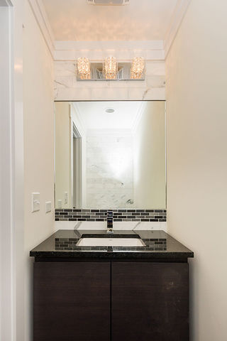 4626 S Champlain Ave, Chicago, IL 60653 photo 10