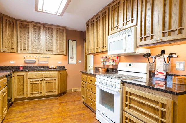 1108 Cedar Ave, Elgin, IL 60120 photo 8