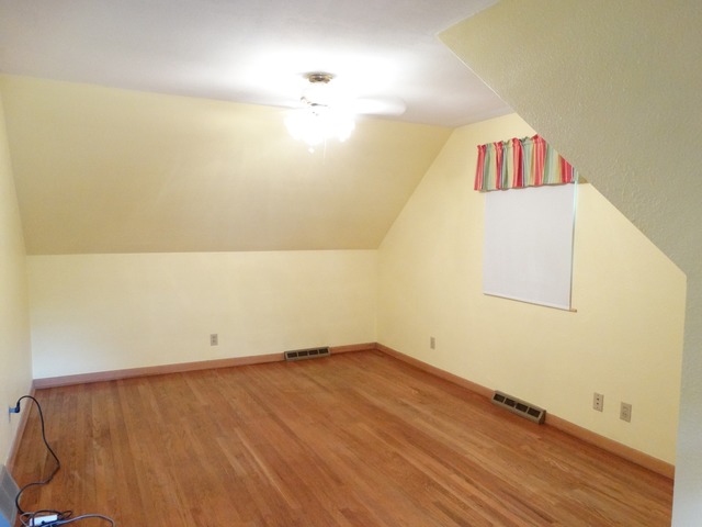 413 E Division St, Lockport, IL 60441 photo 11