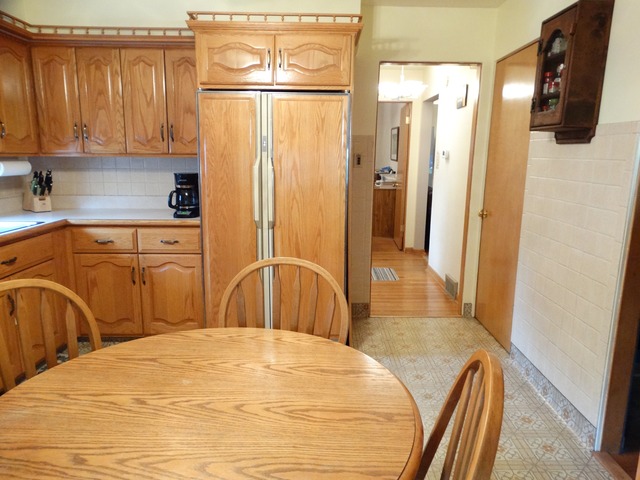 413 E Division St, Lockport, IL 60441 photo 6