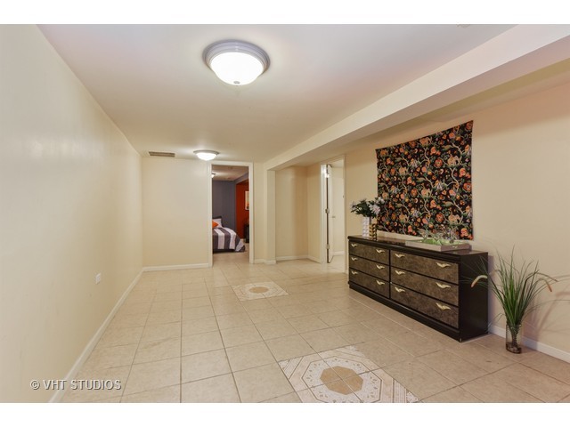 1625 E 74th Pl, Chicago, IL 60649 photo 10