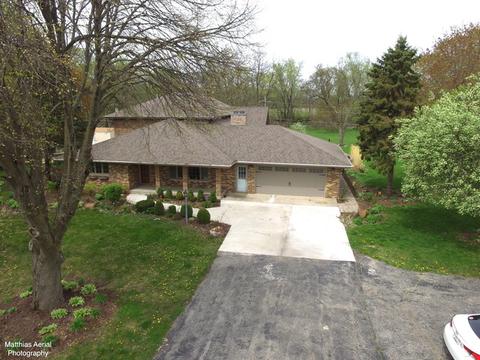 1660 Pine Bluff Rd, Morris, IL 60450 photo 2