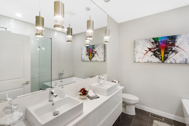 1025 E 43rd St, Chicago, IL 60653 photo 14