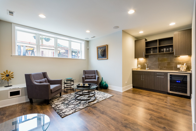 1025 E 43rd St, Chicago, IL 60653 photo 22