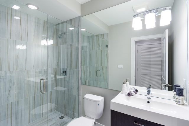 1025 E 43rd St, Chicago, IL 60653 photo 20
