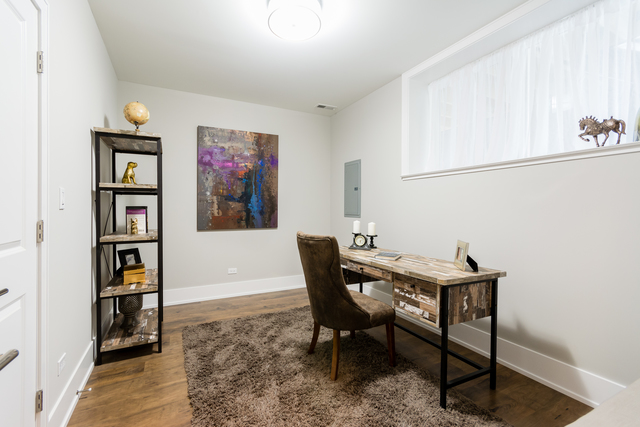 1025 E 43rd St, Chicago, IL 60653 photo 19