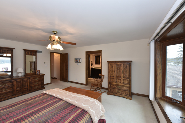 2407 Fairview Ave, Johnsburg, IL 60051 photo 13