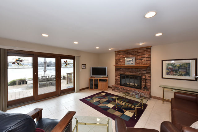 2407 Fairview Ave, Johnsburg, IL 60051 photo 7