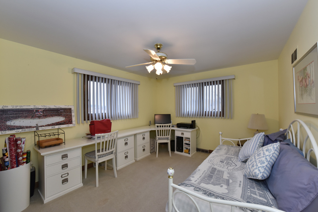 2407 Fairview Ave, Johnsburg, IL 60051 photo 18
