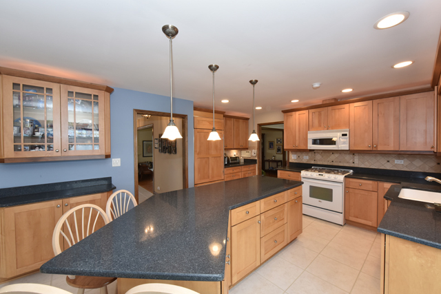 2407 Fairview Ave, Johnsburg, IL 60051 photo 5