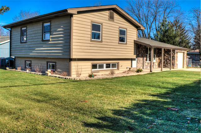 251 S Cherry St, Itasca, IL 60143 photo 2