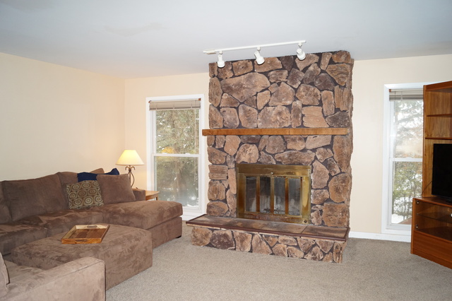 3850 N Firestone Dr, Hoffman Estates, IL 60192 photo 12